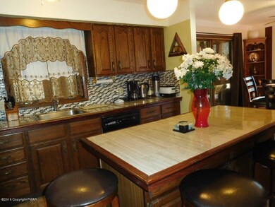 428 Somerset Dr, East Stroudsburg, PA 18301 - photo 7