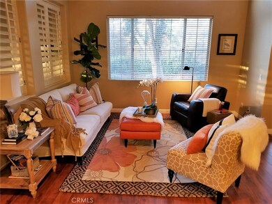 Light and Bright Front room