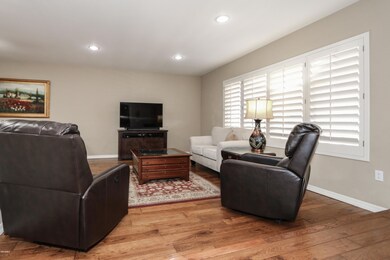 5 Living Room