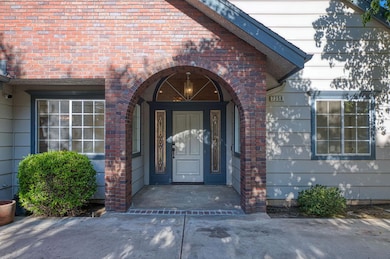 7258 N Channing Way, Fresno, CA 93711 - photo 3