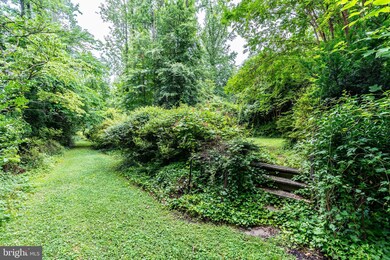 305 Lincoln Ave, Falls Church, VA 22046 - photo 2