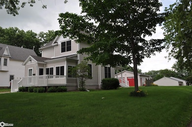 804 N Clark St, Carroll, IA 51401 - photo 5