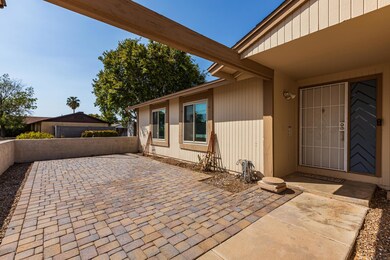 3317 n carriage lane-6
