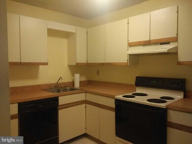 724A Putnam Blvd unit 13A, Nether Providence Township, PA 19086 - photo 2