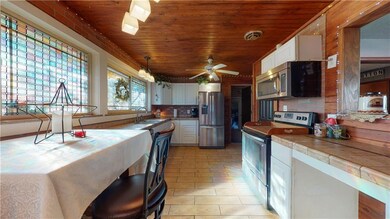 6884 Hillcrest Dr, Plainfield, IN 46168 - photo 6