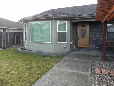 1219 Wedgewood Dr unit 5, Central Point, OR 97502 - photo 4