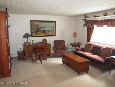43 Oak Dr, Mountain Top, PA 18707 - photo 7