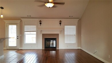 24 Chaucer Dr, Bella Vista, AR 72714 - photo 3