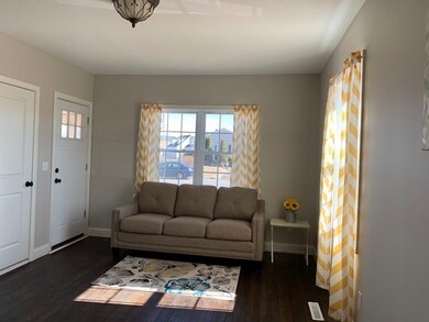 102 Arcadia Blvd, Springfield, MA 01118 - photo 4