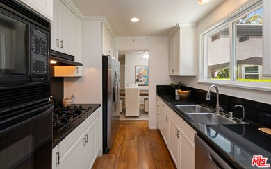 11419 Charnock Rd, Los Angeles, CA 90066 - photo 7