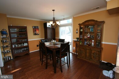 9534 Blake Ln, Fairfax, VA 22031 - photo 5