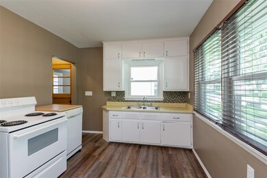 2300 11th Ave SE, Cedar Rapids, IA 52403 - photo 5