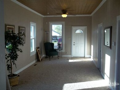 1042 Seward St, New Haven, IN 46774 - photo 2