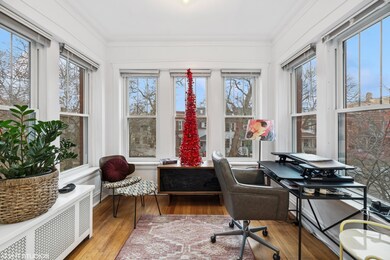 1633 W Catalpa Ave unit 2, Chicago, IL 60640 - photo 2