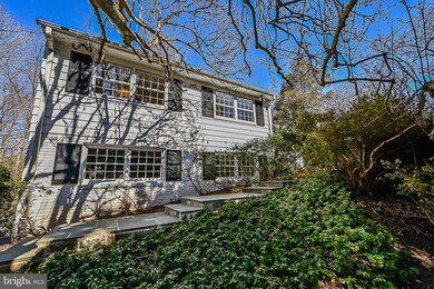 963 Saigon Rd, McLean, VA 22102 - photo 2