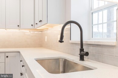 1421 S 23rd St, Philadelphia, PA 19146 - photo 7