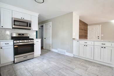983 Middle St, Weymouth, MA 02188 - photo 7