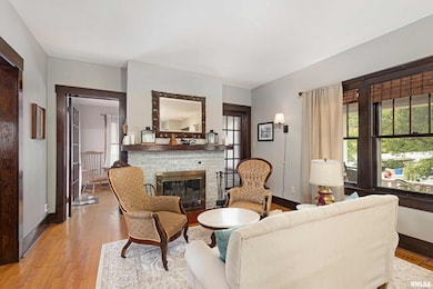 847 College Ave, Davenport, IA 52803 - photo 5