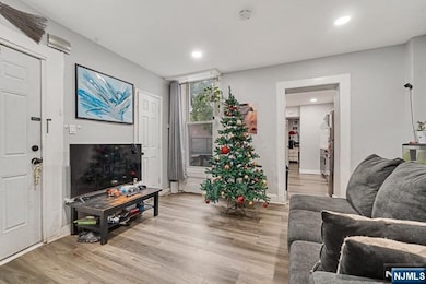 14-16 Crown St, Bloomfield, NJ 07003 - photo 3