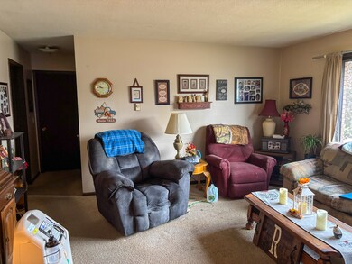 511 E High St unit 2, Morrison, IL 61270 - photo 2