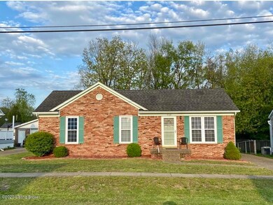 9109 Fairridge Dr, Louisville, KY 40229 - photo 2