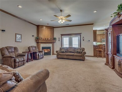 2604 SE 11th St, Moore, OK 73160 - photo 3