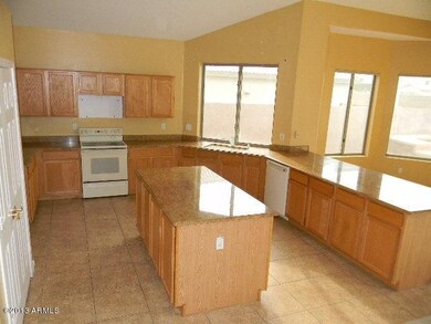023-343312 Kitchen 1