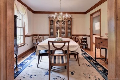 Dining room from foyer