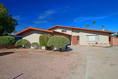 Remodeled 4/5 Bedrooms Close to ASU!