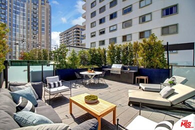 Sundeck