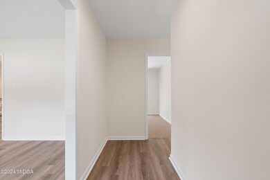 3028 Armstrong Dr-06497