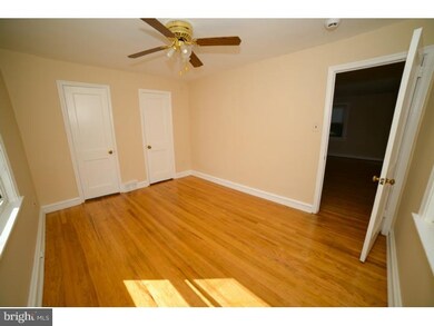 932 Greenbriar Ln, Springfield, PA 19064 - photo 2