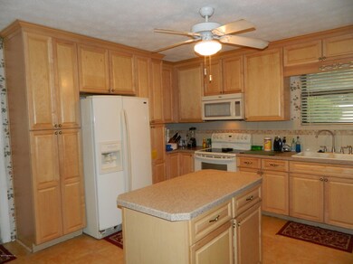 1610 Starwan Rd E, Jacksonville, FL 32211 - photo 2