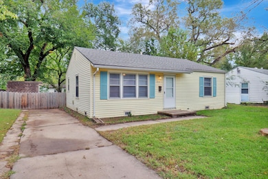 1714 N High St, Wichita, KS 67203 - photo 3