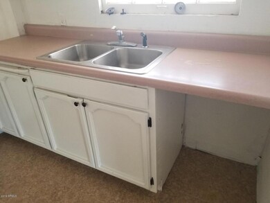 1438 10th St sink