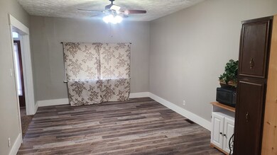 203 Walnut St, Waverly, OH 45690 - photo 2