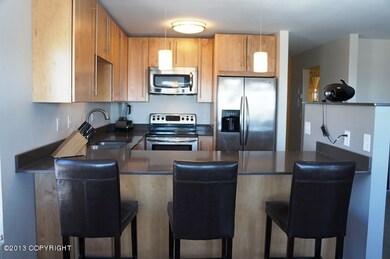 Kitchen Bar.