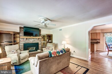 1323 Woodridge Ln, Sykesville, MD 21784 - photo 3