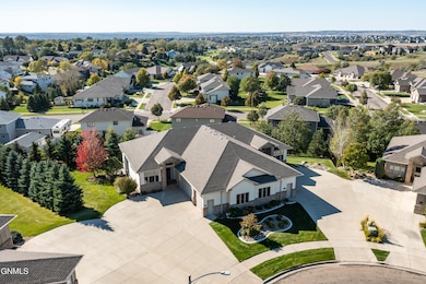 3424 Chevelle Cir, Bismarck, ND 58503 - photo 2