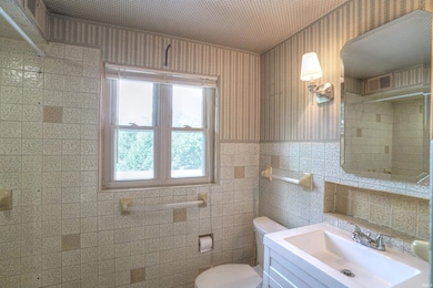 2001 E Jefferson Blvd, South Bend, IN 46617 - photo 2