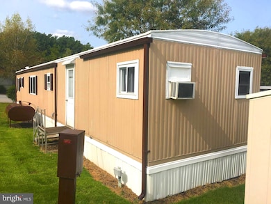 6243 Pitman Ct, Slatington, PA 18080 - photo 5