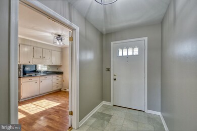 36960 Glendale St, Purcellville, VA 20132 - photo 3