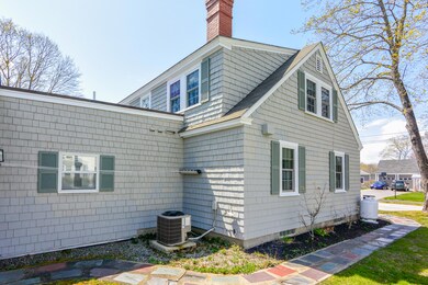 21 Weymouth St, Saco, ME 04072 - photo 4