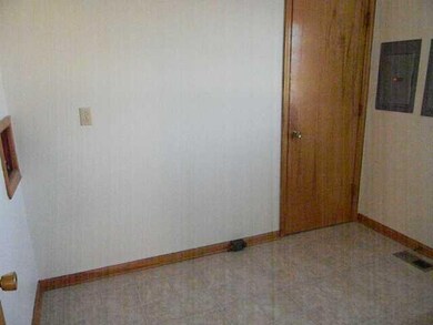 1807 Cummins Ferry Rd, Salvisa, KY 40372 - photo 4