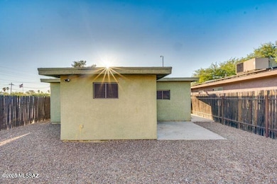 1825 S Jefferson Ave, Tucson, AZ 85711 - photo 4