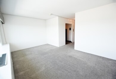 24E Living2