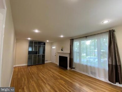 5012 Cushing Dr, Kensington, MD 20895 - photo 3