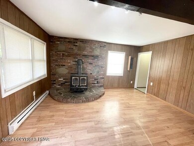 491 Mallard Ln, Bushkill, PA 18324 - photo 6