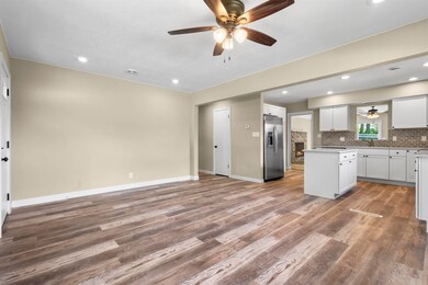 1811 Madison St, Cedar Falls, IA 50613 - photo 6