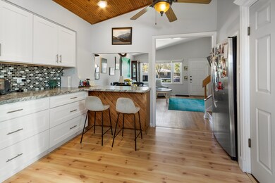 5623 Tennessee Ave, Clarendon Hills, IL 60514 - photo 6